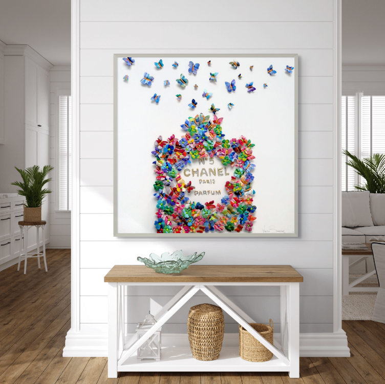 Dive into a vibrant universe where art becomes a celebration of life, love, and joy. My new collection of paintings-sculptures on canvas is a true explosion of happiness, where each piece captures the essence of refinement and pure energy.